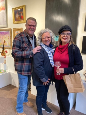 <p>Friends having fun loving the art!</p>
